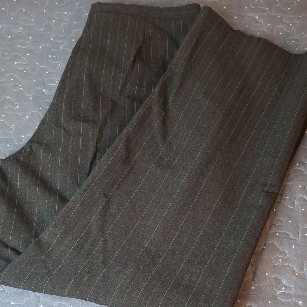 Kasper Dark Pinstripe Pants size 14